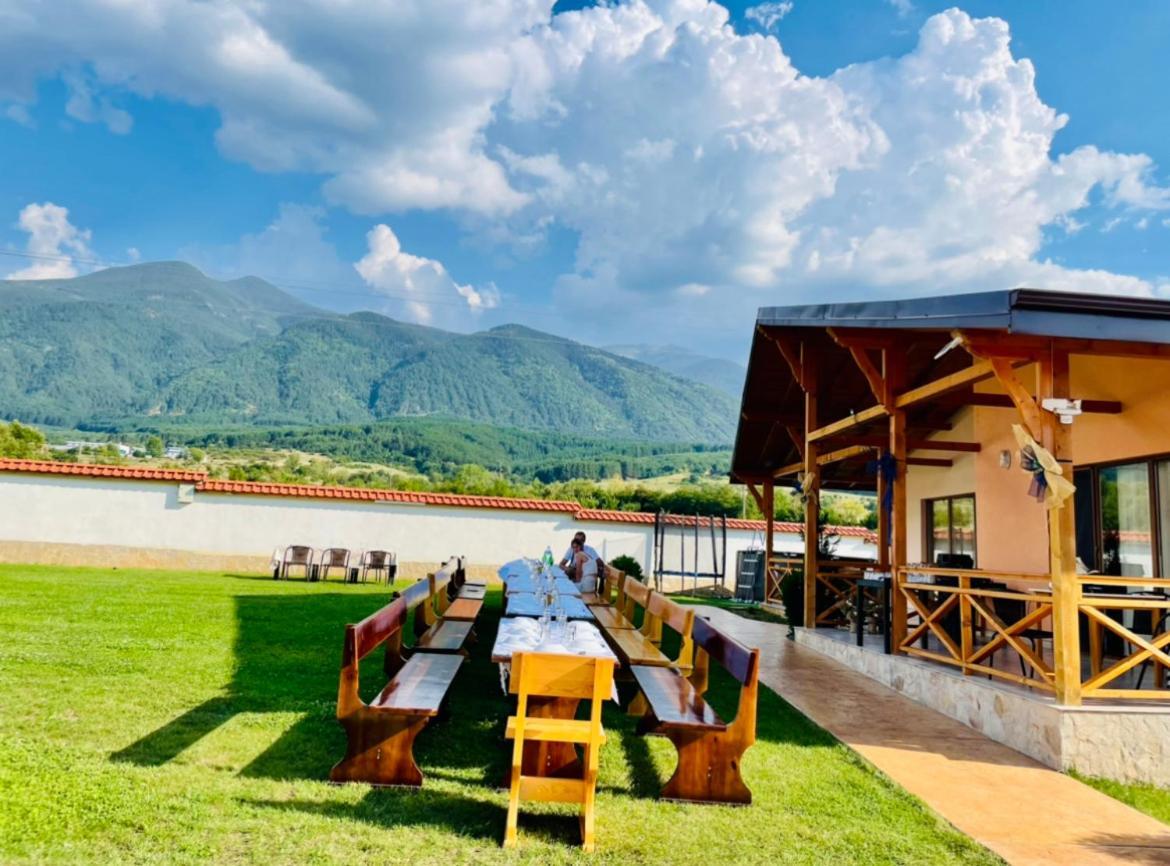Къщи за гости “Планински Рай” Mountain Paradise Resilovo Екстериор снимка
